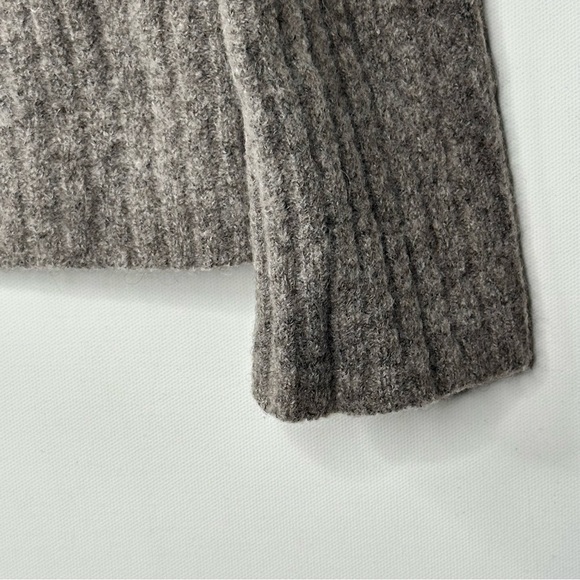 🔴 SOLD Aritzia Community Plutarch Cozy Wool Sweater Cowl Neck Pullover - Picture 7 of 9